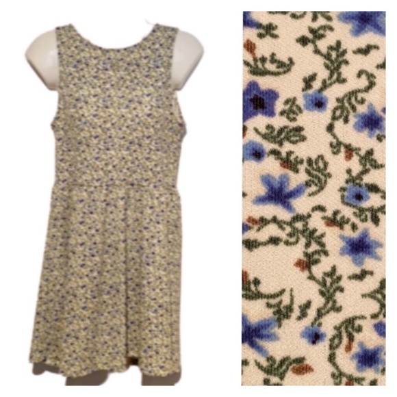 💟 1/2 price $10 💟 Blue Floral dress...like NEW!!! - Picture 9 of 11